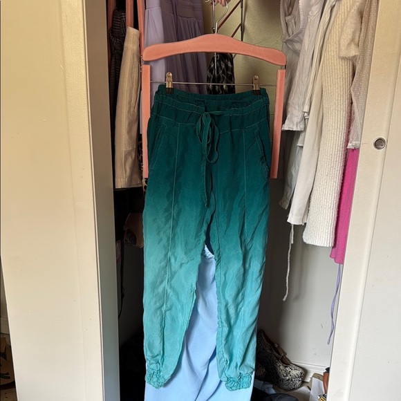 Guess Teal Ombre Jogger Pants - Picture 1 of 8
